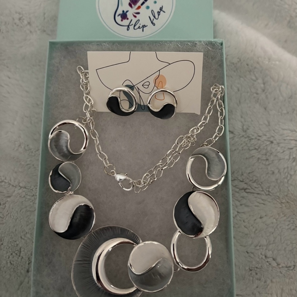 Silver and Black Necklace Set